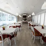 Noviz Hotell 3*