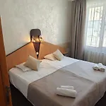 Noviz Hotell 3*
