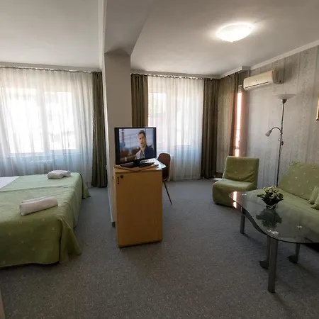 Отель Noviz